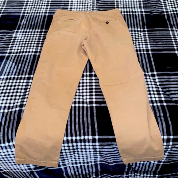 American Eagle Khakis 30 x 32 - Picture 2 of 2